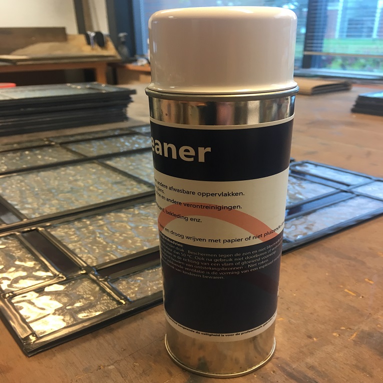 Onderhoud en schoonmaak van glas in lood